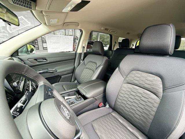 2025 Nissan Pathfinder Vehicle Photo in Flemington, NJ 08822