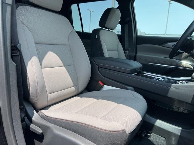 2024 Chevrolet Traverse Vehicle Photo in GREEN BAY, WI 54304-5303