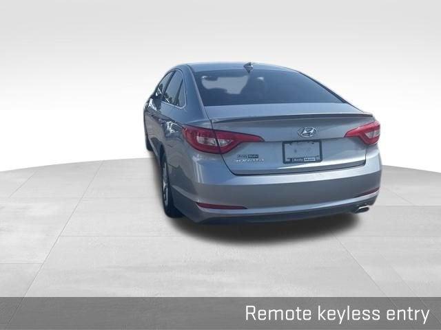 2015 Hyundai SONATA Vehicle Photo in Fishers, IN 46038