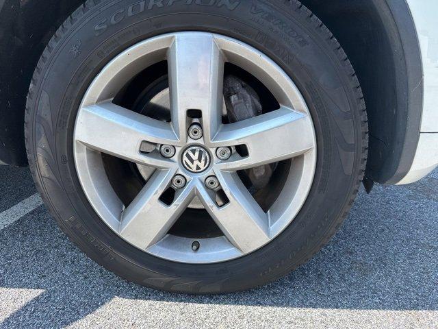 2011 Volkswagen Touareg Vehicle Photo in Willow Grove, PA 19090