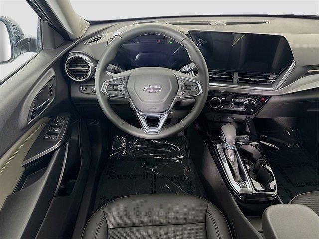 2025 Chevrolet Trax Vehicle Photo in PUYALLUP, WA 98371-4149