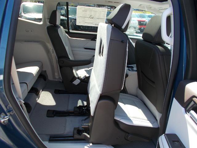 2026 GMC Acadia Vehicle Photo in LOWELL, MA 01852-4336