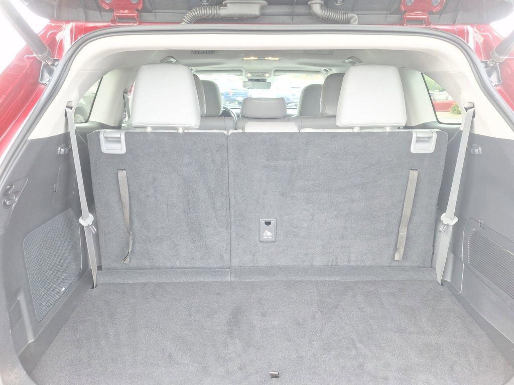 2020 Toyota Highlander Vehicle Photo in Marion, IA 52302