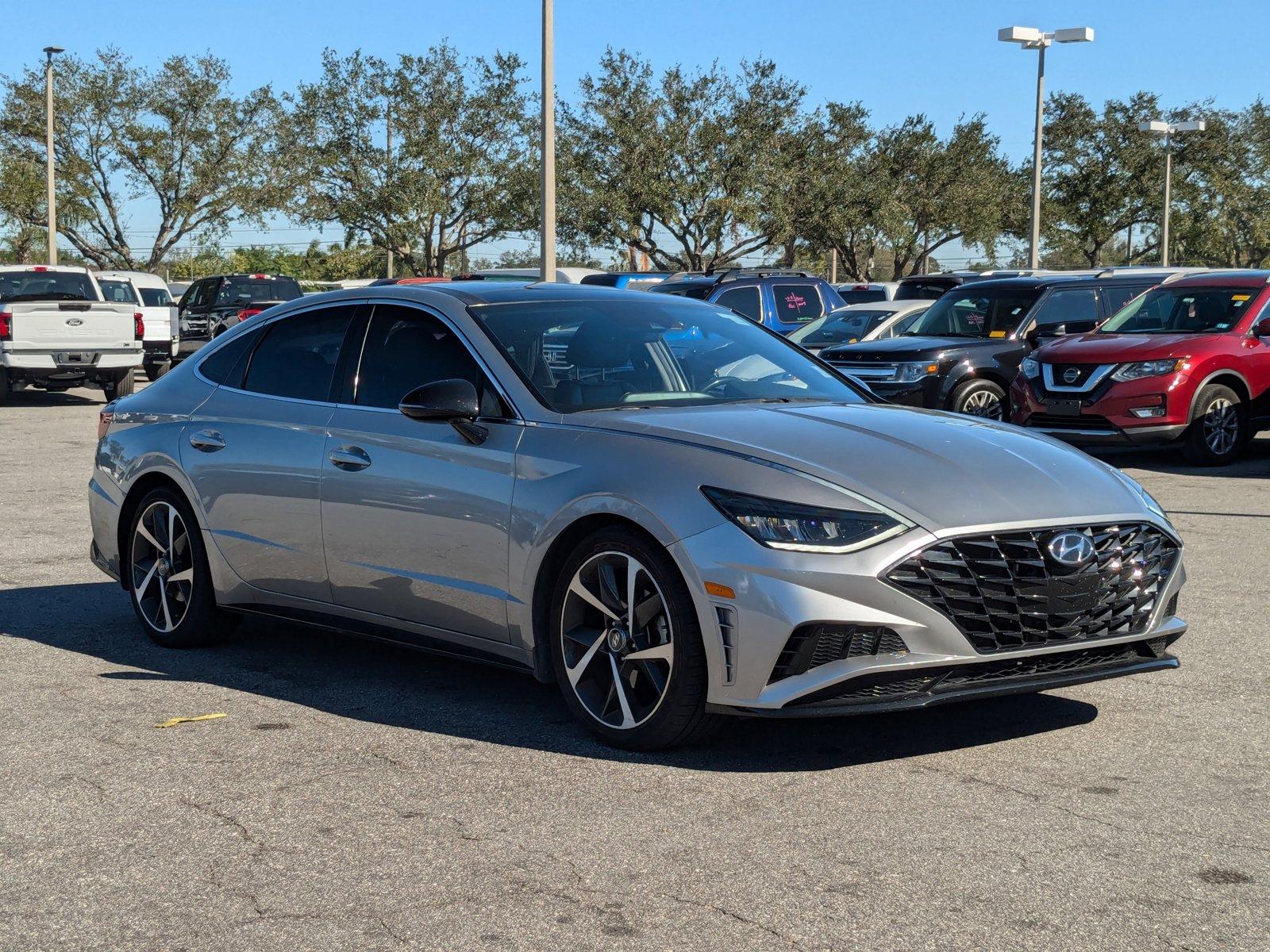 2022 Hyundai SONATA Vehicle Photo in St. Petersburg, FL 33713