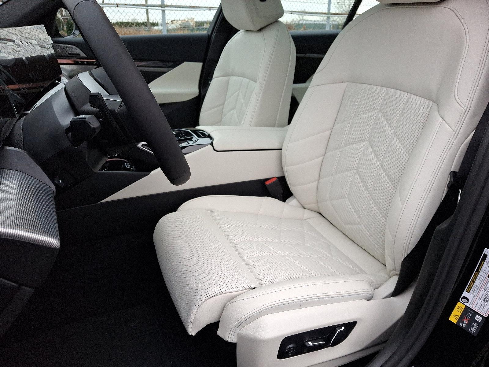 2025 BMW 550e xDrive Vehicle Photo in Lancaster, PA 17601