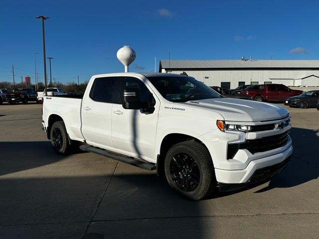 2024 Chevrolet Silverado 1500 RST photo 4