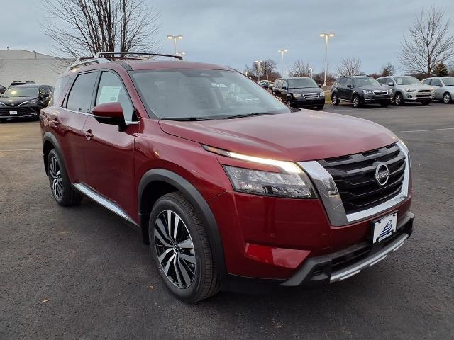 2025 Nissan Pathfinder Vehicle Photo in Oshkosh, WI 54904