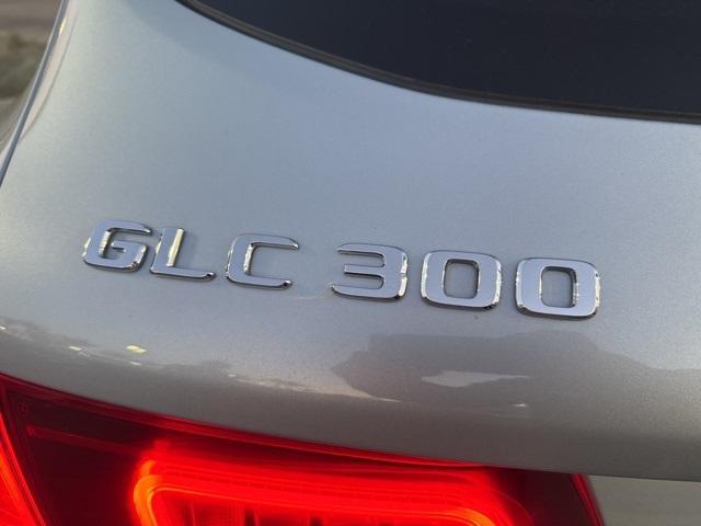 2022 Mercedes-Benz GLC Vehicle Photo in VENTURA, CA 93003-8585