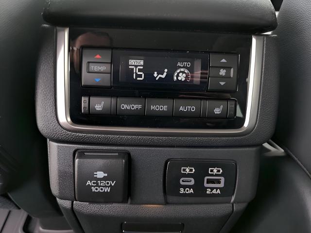 2025 Subaru Ascent Vehicle Photo in Green Bay, WI 54304