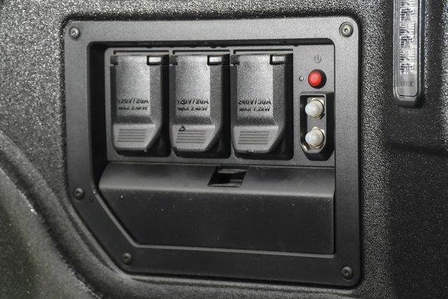 2025 GMC Sierra EV Vehicle Photo in PUYALLUP, WA 98371-4149