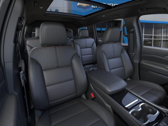 2025 Chevrolet Traverse Vehicle Photo in Roslyn, NY 11576