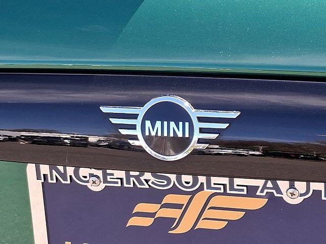 2024 MINI Hardtop 4 Door Vehicle Photo in DANBURY, CT 06810-5034