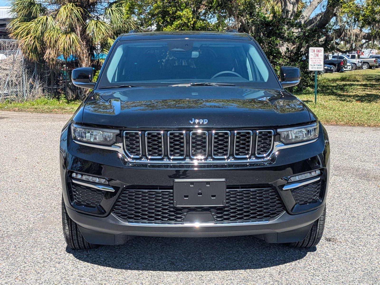 2024 Jeep Grand Cherokee Vehicle Photo in Sarasota, FL 34231