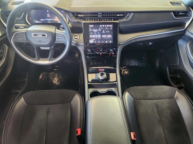 2024 Jeep Grand Cherokee L Vehicle Photo in Grapevine, TX 76051