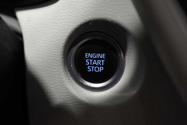 2022 Toyota Corolla Cross Vehicle Photo in GRAPEVINE, TX 76051
