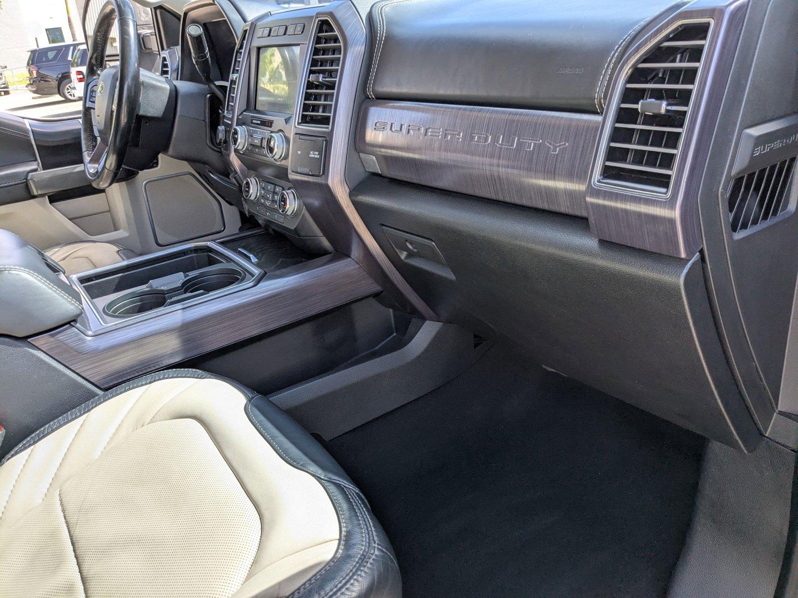 2021 Ford Super Duty F-450 DRW Vehicle Photo in Miami, FL 33015
