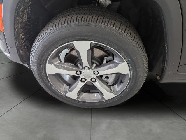 2025 Jeep Grand Cherokee L Vehicle Photo in Oshkosh, WI 54901