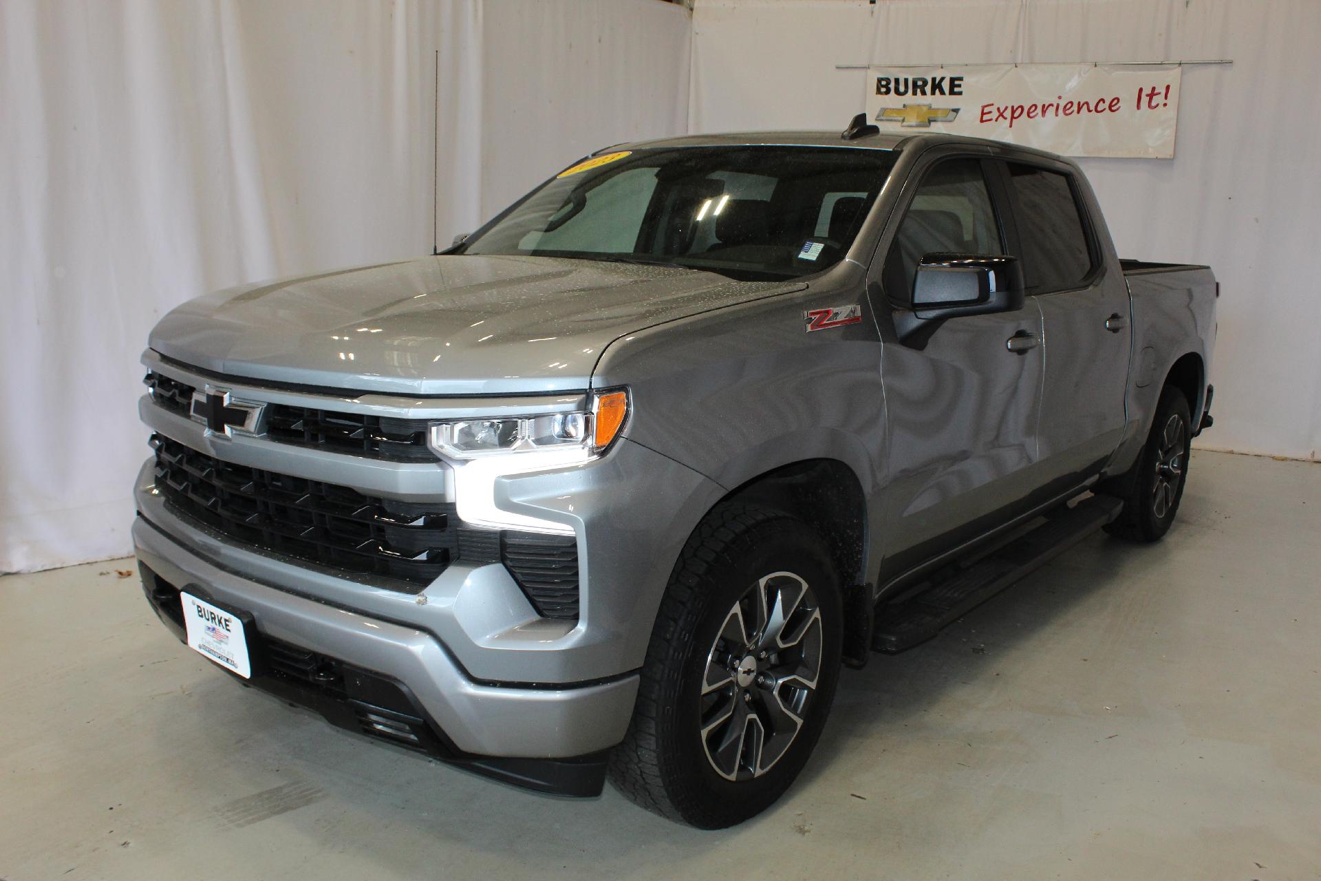 2023 Chevrolet Silverado 1500 Vehicle Photo in NORTHAMPTON, MA 01060-1120