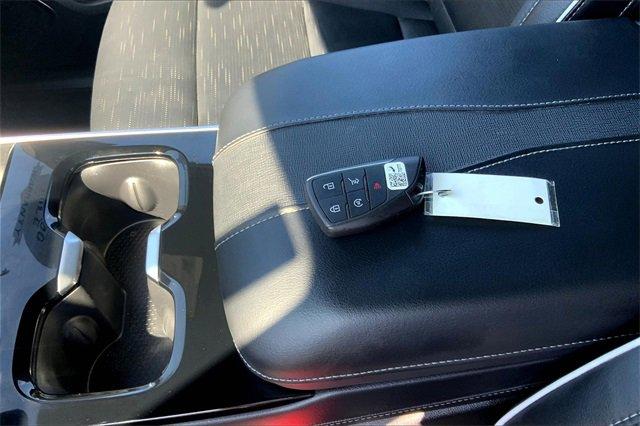 2025 Buick Enclave Vehicle Photo in TOPEKA, KS 66609-0000