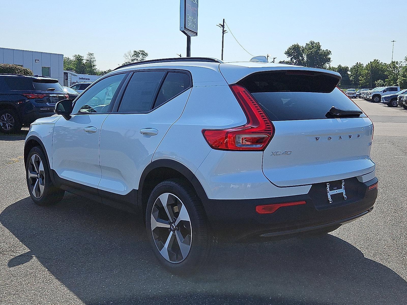 2026 Volvo XC40 Vehicle Photo in Trevose, PA 19053