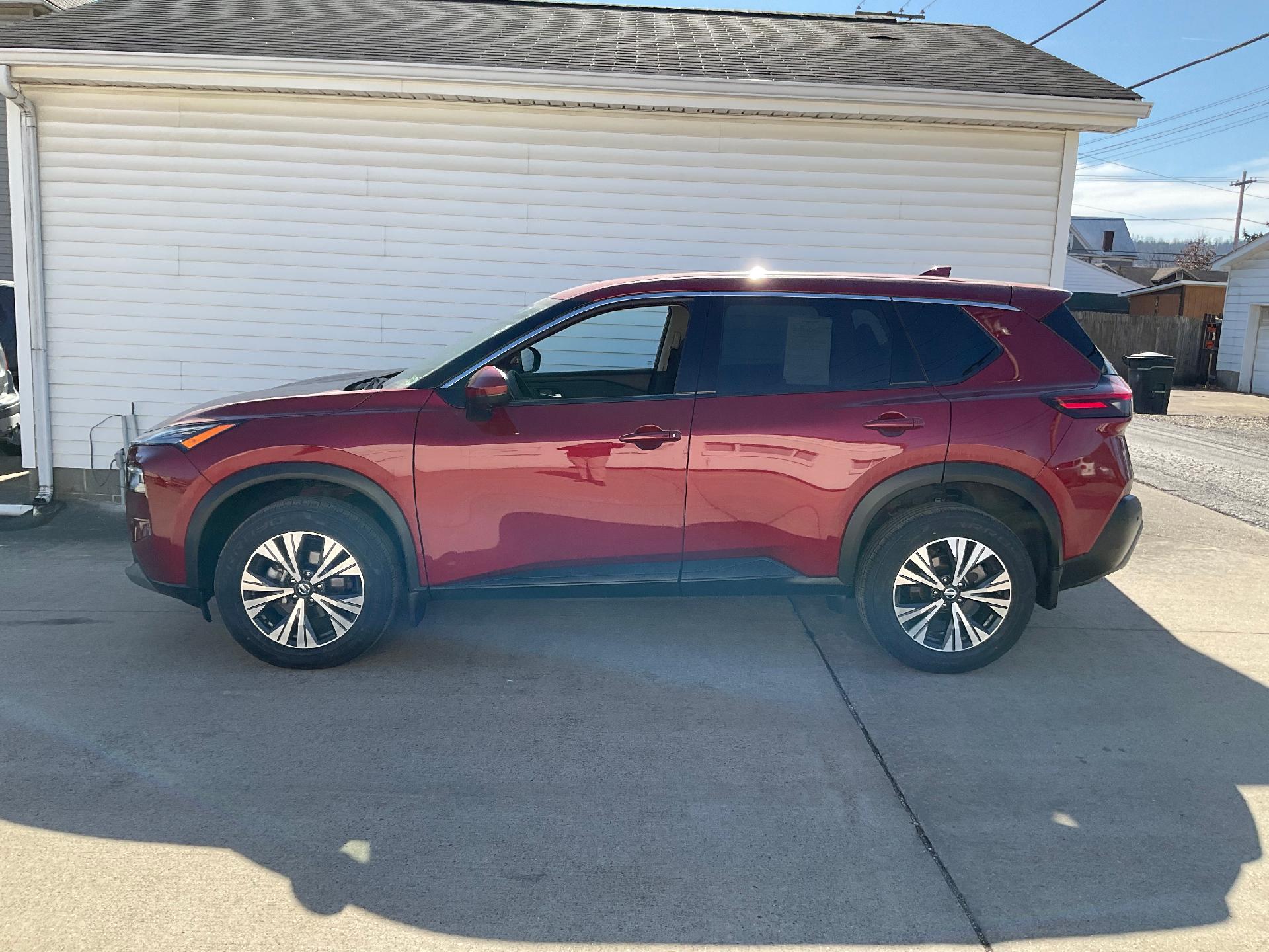 Used 2021 Nissan Rogue SV with VIN 5N1AT3BB8MC828034 for sale in Moundsville, WV