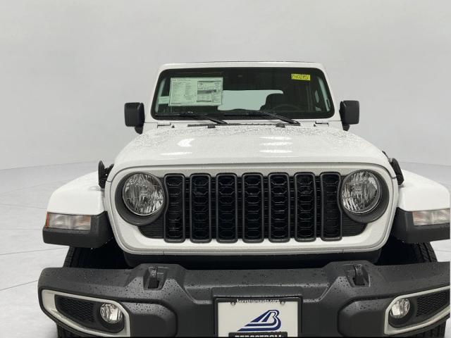 2024 Jeep Gladiator Vehicle Photo in Kaukauna, WI 54130