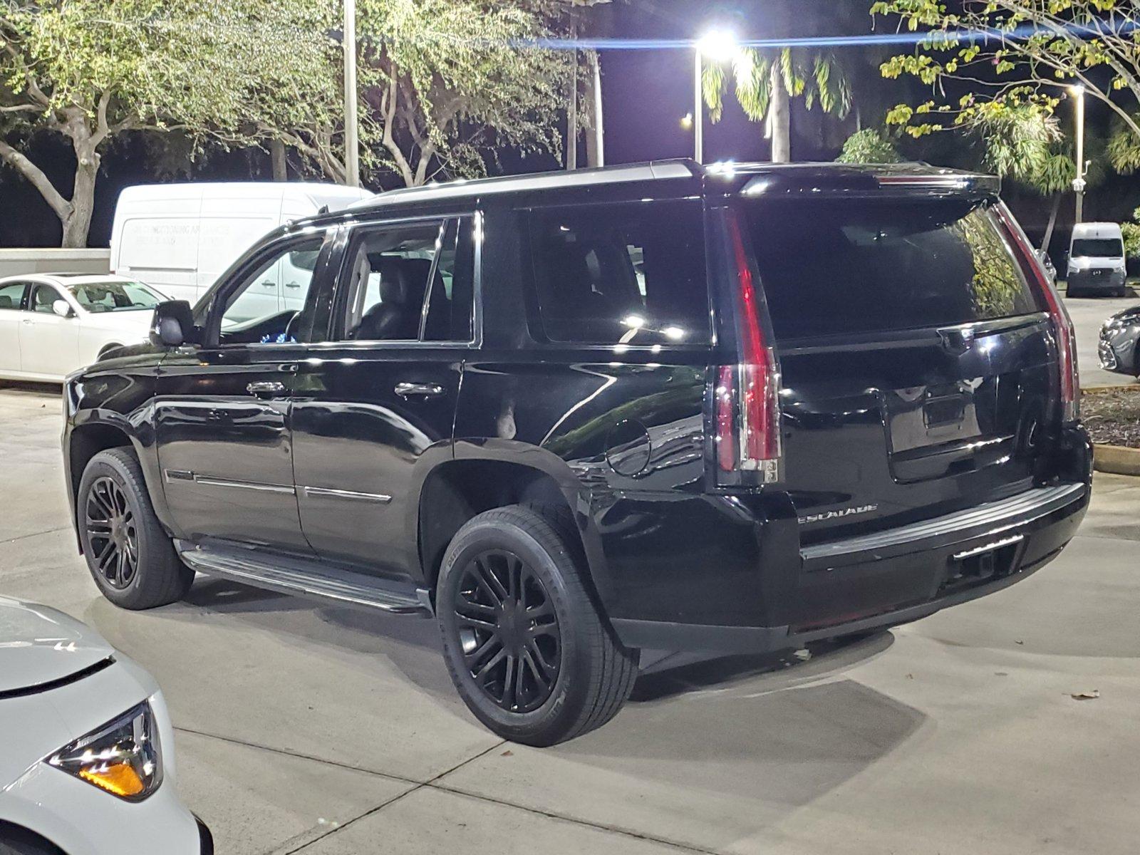 2016 Cadillac Escalade Vehicle Photo in Pembroke Pines , FL 33027