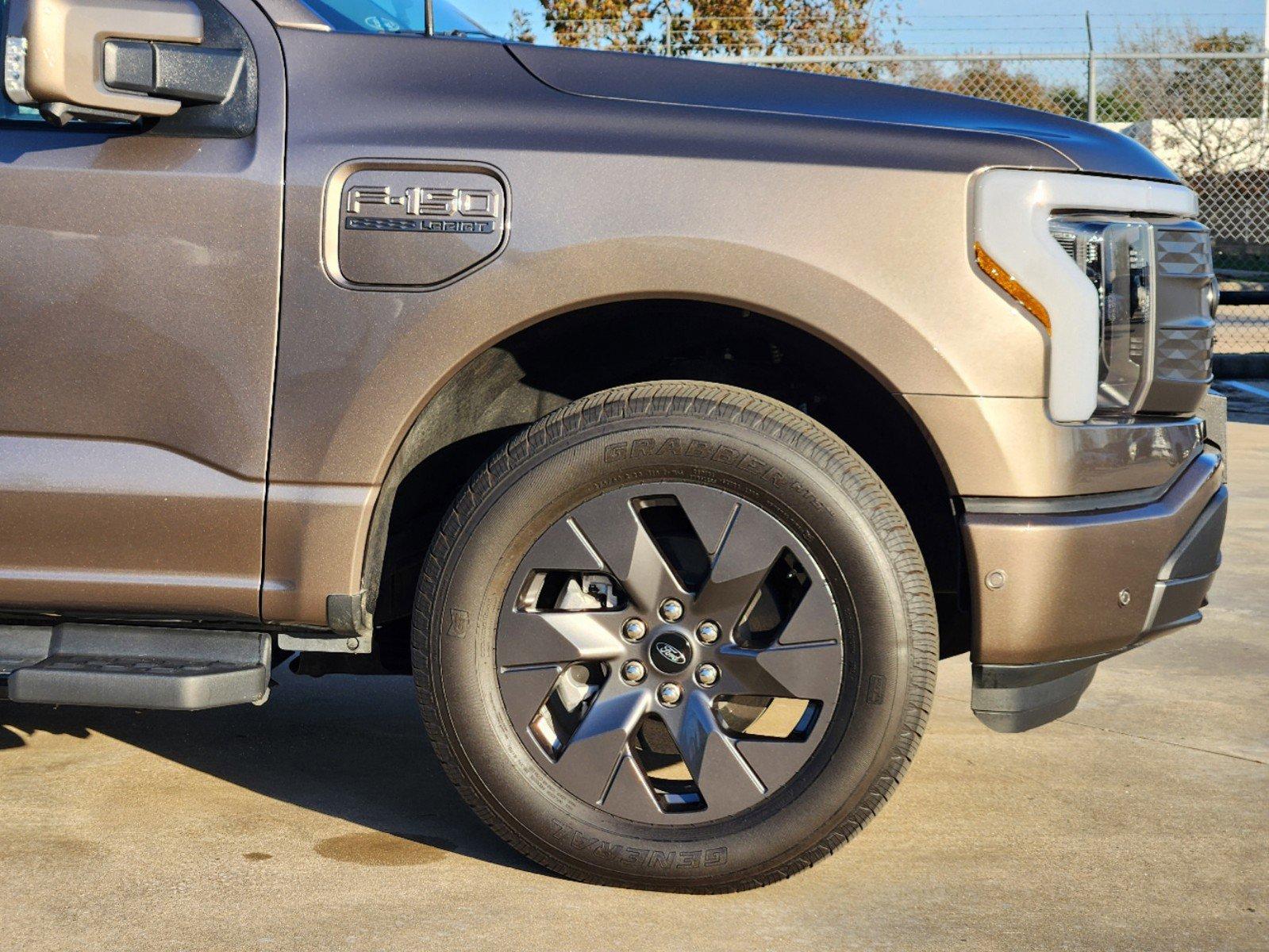 2022 Ford F-150 Lightning Vehicle Photo in HOUSTON, TX 77079-1502