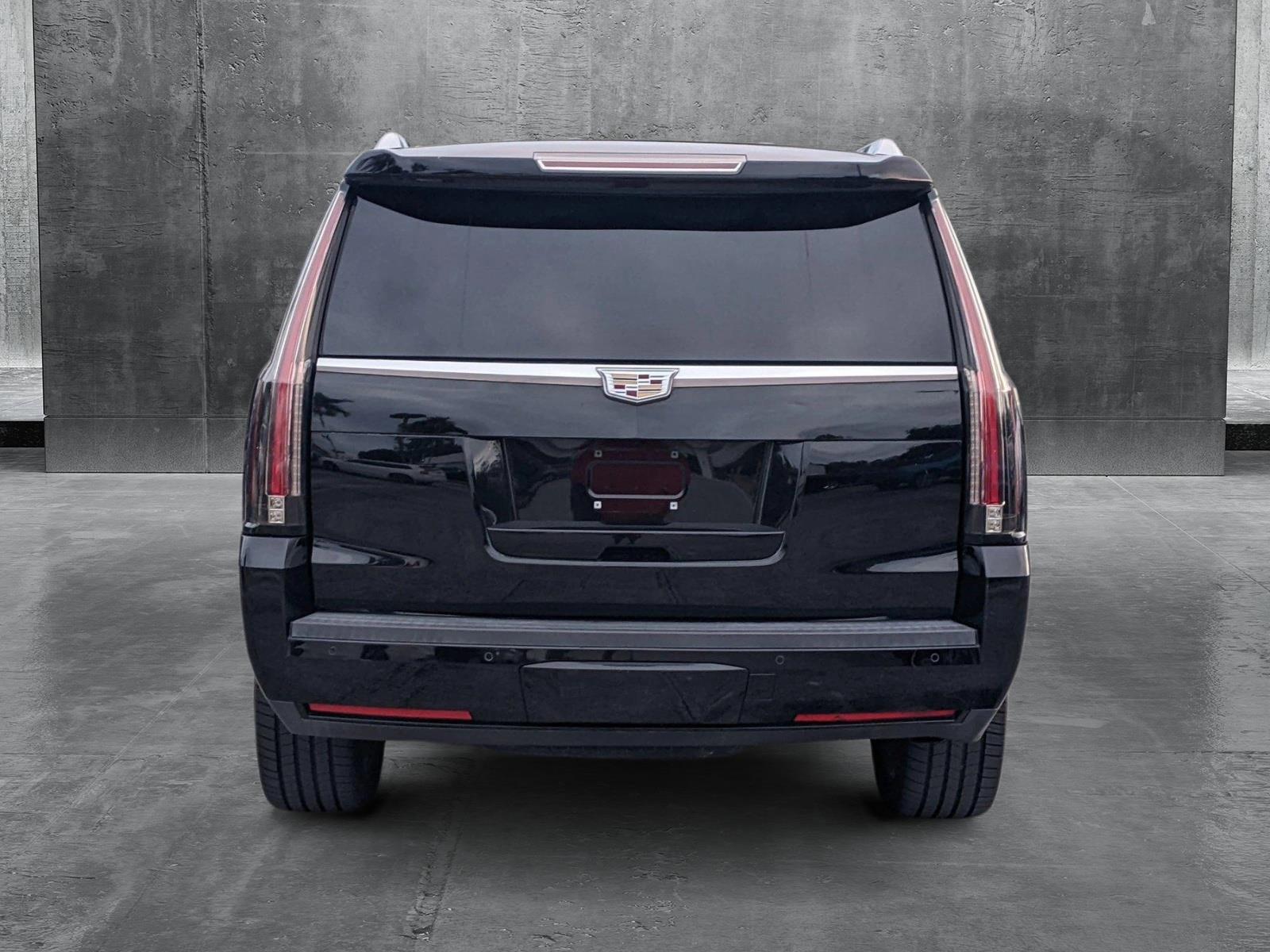 2015 Cadillac Escalade Vehicle Photo in PEMBROKE PINES, FL 33024-6534