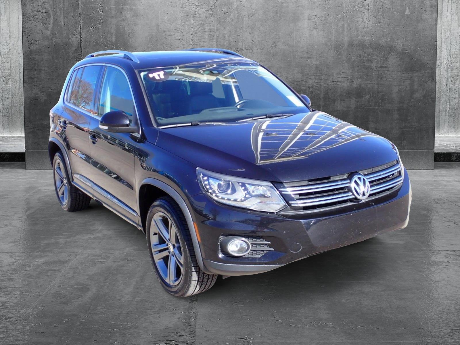 2017 Volkswagen Tiguan Vehicle Photo in DENVER, CO 80221-3610