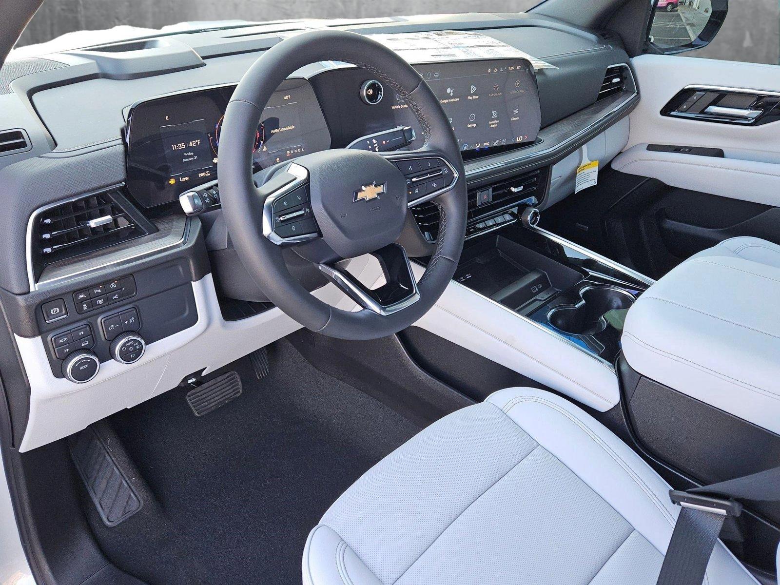 2025 Chevrolet Suburban Vehicle Photo in MESA, AZ 85206-4395