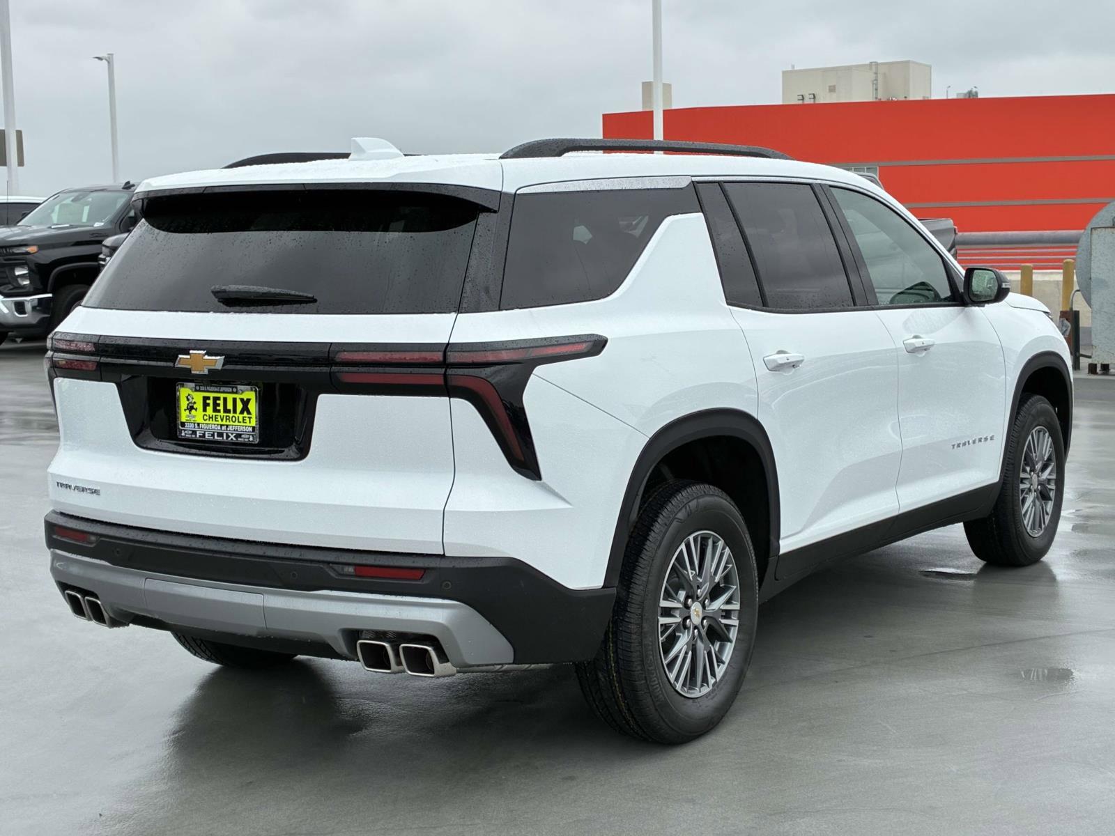 2025 Chevrolet Traverse Vehicle Photo in LOS ANGELES, CA 90007-3794