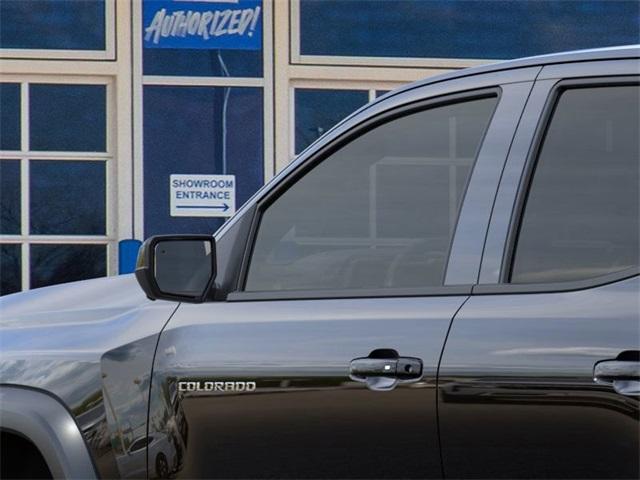 2025 Chevrolet Colorado Vehicle Photo in ENGLEWOOD, CO 80113-6708