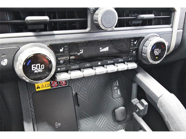 2024 Toyota Tacoma 4WD Vehicle Photo in ROSENBERG, TX 77471-5675