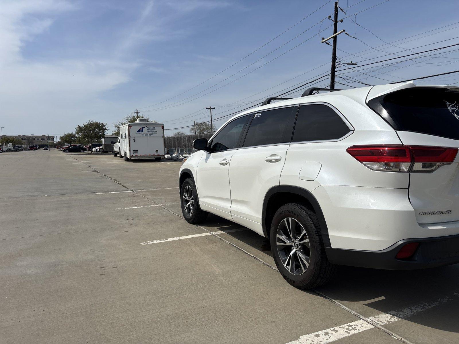 2017 Toyota Highlander Vehicle Photo in Corpus Christi, TX 78415