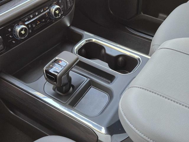 2025 GMC Sierra 1500 Vehicle Photo in DALLAS, TX 75209-3016