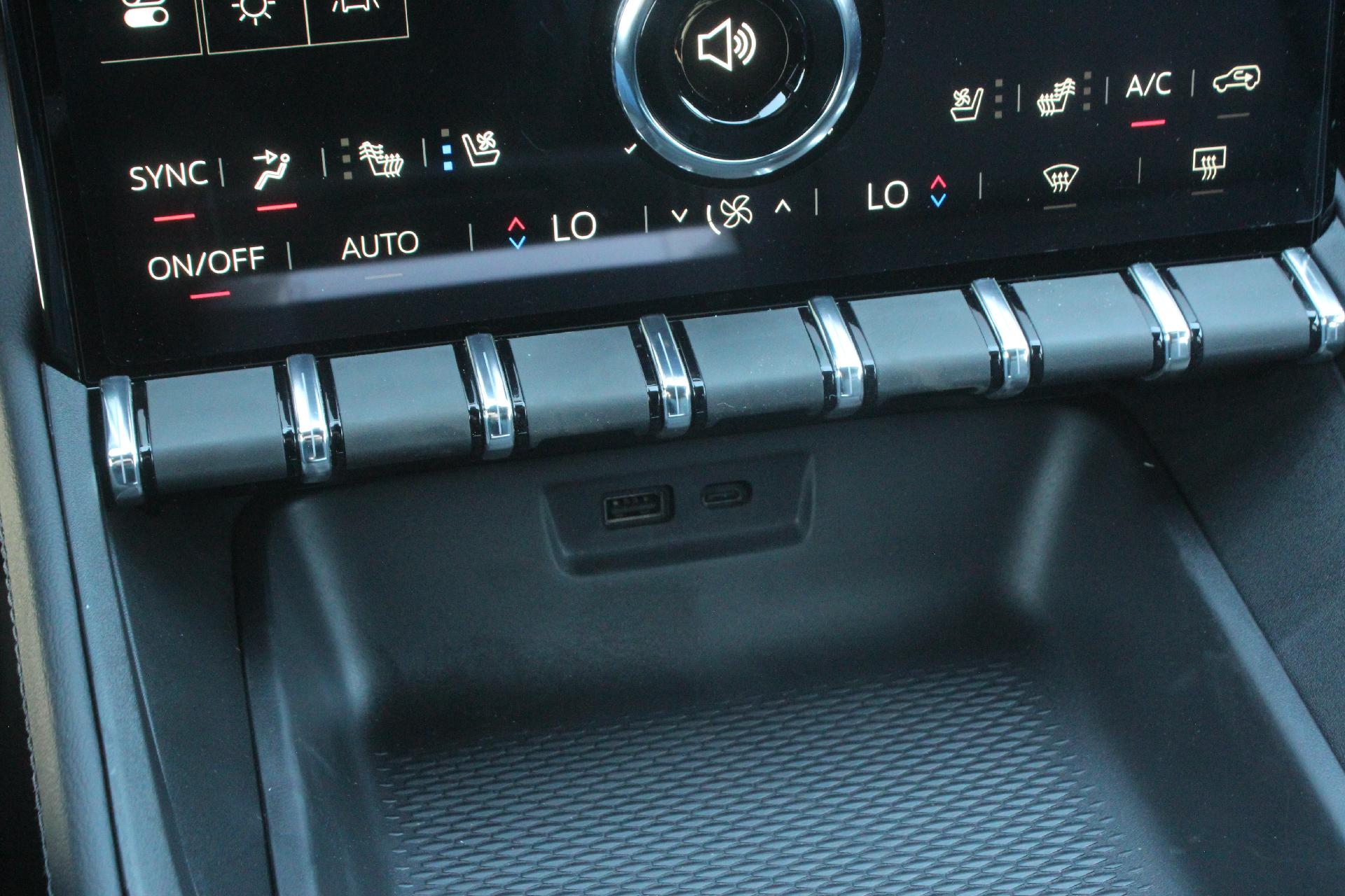 2026 GMC Terrain Vehicle Photo in AURORA, CO 80012-4011