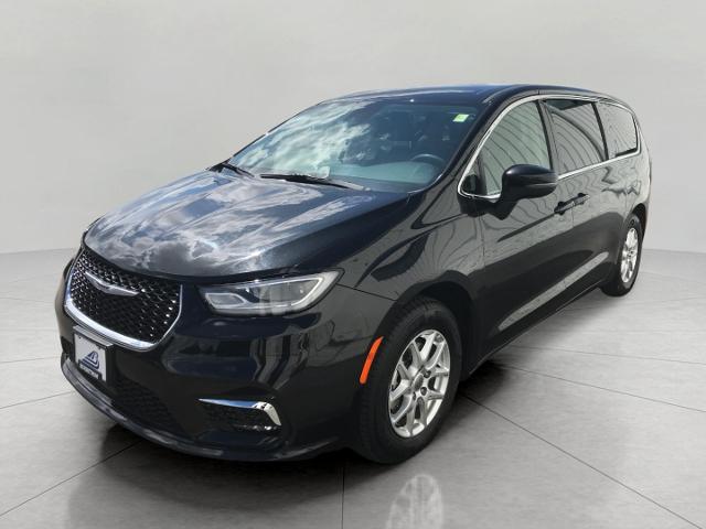 2023 Chrysler Pacifica Vehicle Photo in GREEN BAY, WI 54303-3330