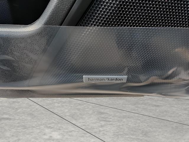 2025 Subaru Outback Vehicle Photo in Green Bay, WI 54304
