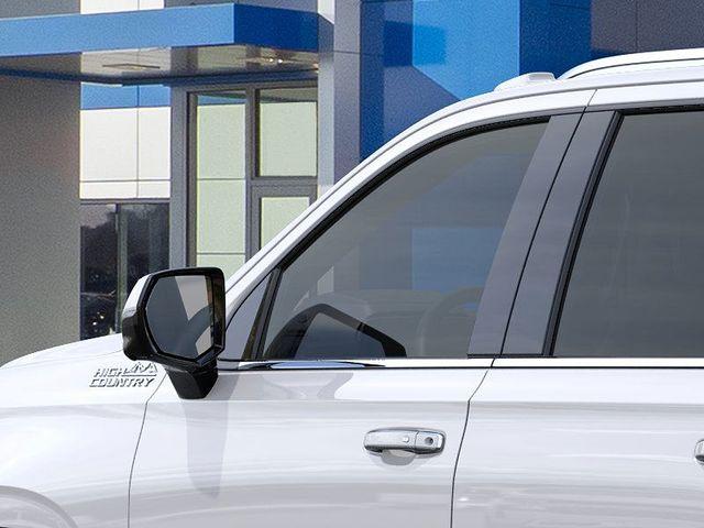 2025 Chevrolet Suburban Vehicle Photo in DANBURY, CT 06810-5034