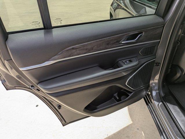 2022 Jeep Grand Cherokee L Vehicle Photo in SELMA, TX 78154-1460