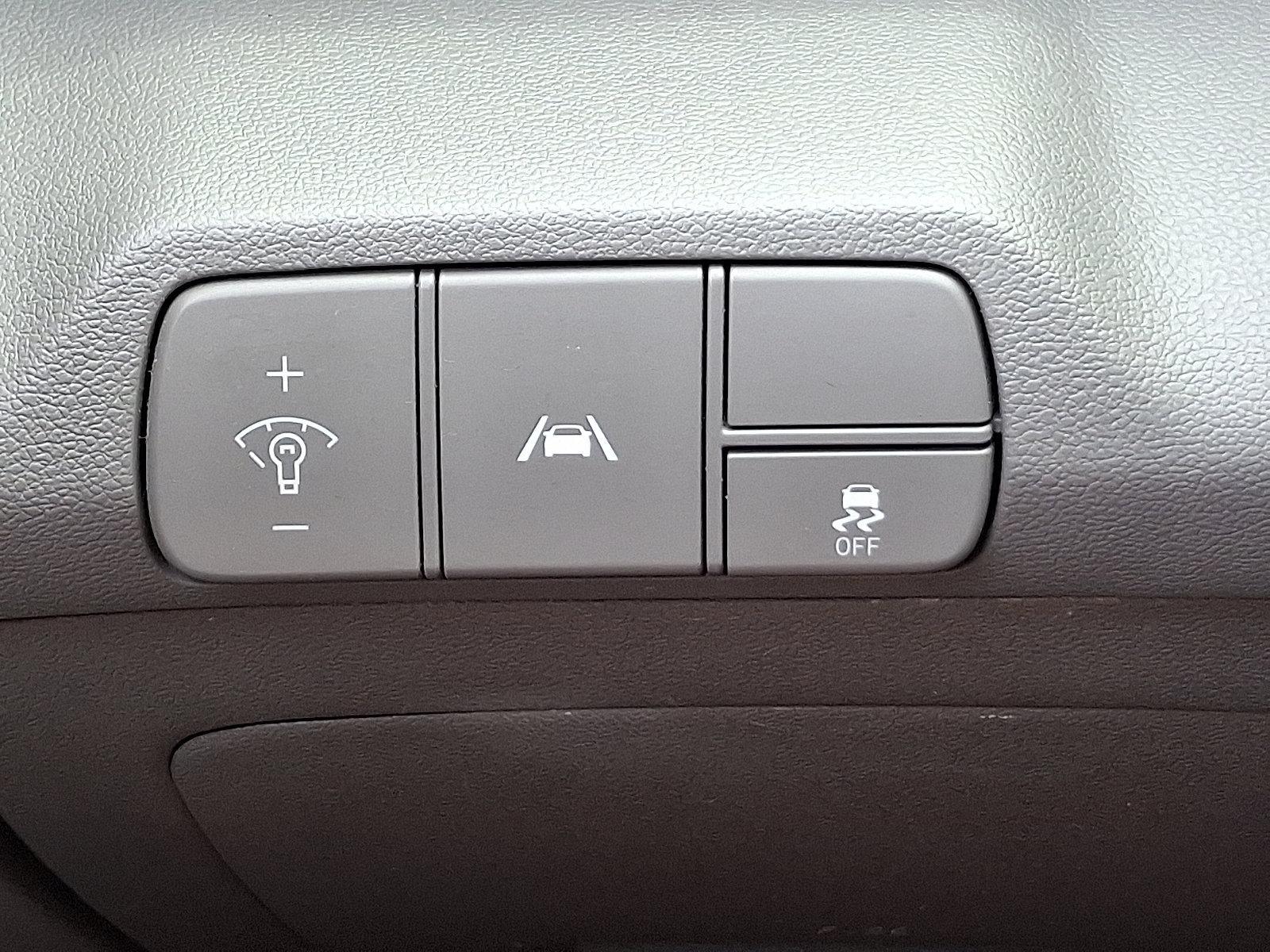 2023 Hyundai ELANTRA Vehicle Photo in Trevose, PA 19053