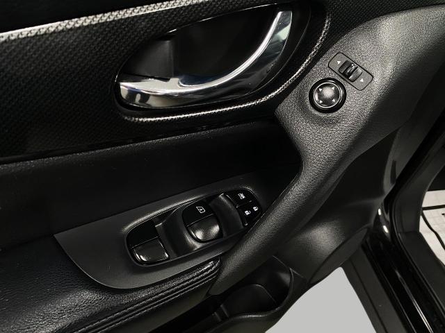 2016 Nissan Rogue Vehicle Photo in Appleton, WI 54913