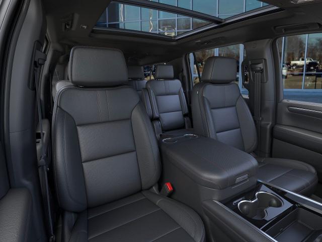 2025 Chevrolet Suburban Vehicle Photo in NEENAH, WI 54956-2243