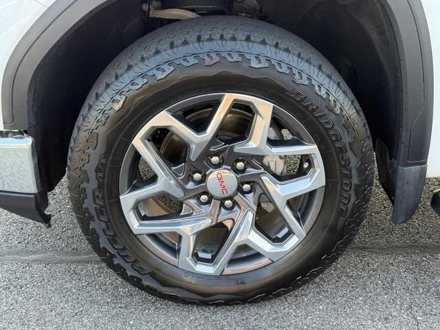 2024 GMC Sierra 1500 Vehicle Photo in COLUMBIA, MO 65203-3903
