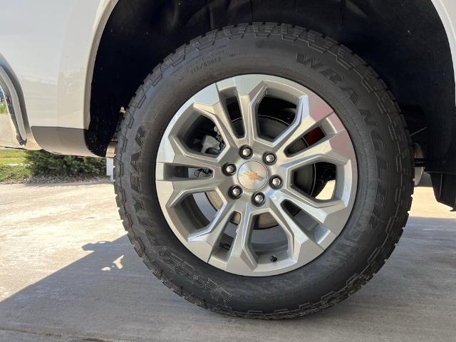 2025 Chevrolet Silverado 1500 Vehicle Photo in MANHATTAN, KS 66502-5036