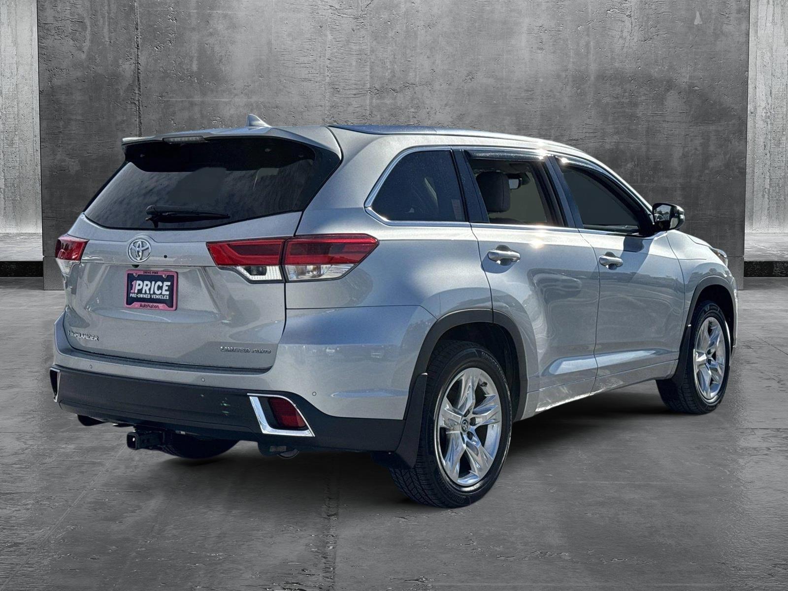 2019 Toyota Highlander Vehicle Photo in Ft. Myers, FL 33907