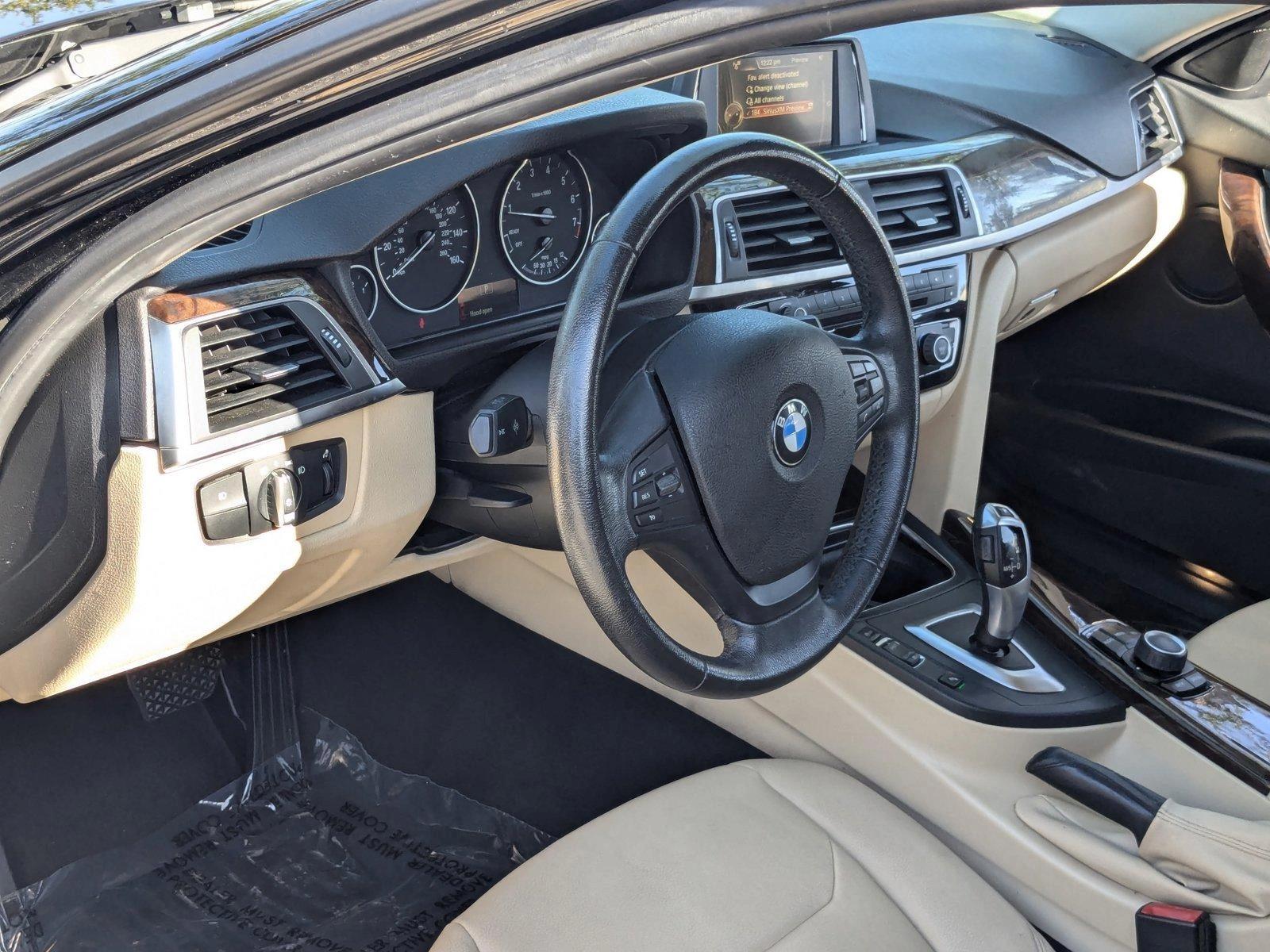 2017 BMW 320i Vehicle Photo in St. Petersburg, FL 33713