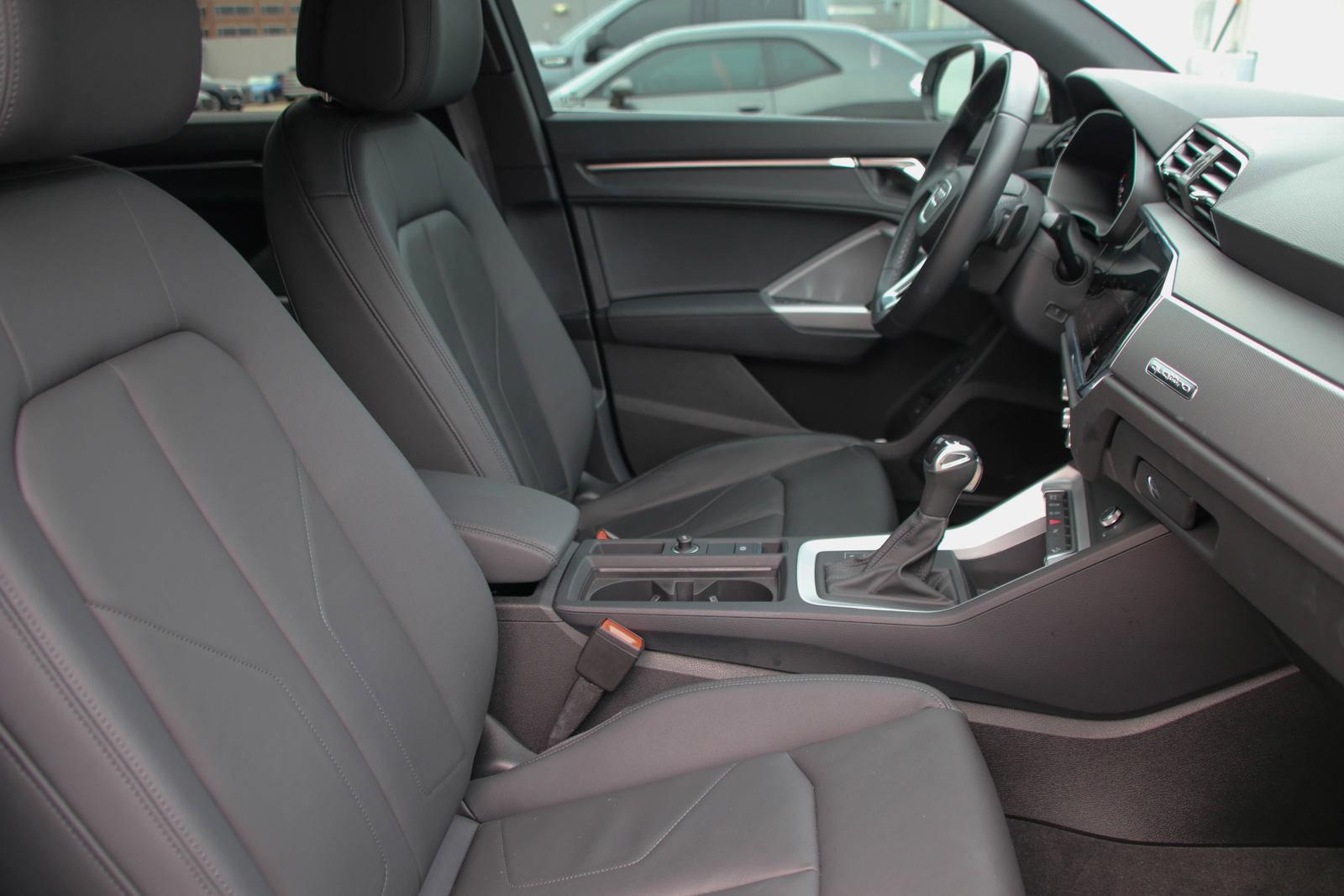 2023 Audi Q3 Vehicle Photo in SUGAR LAND, TX 77478