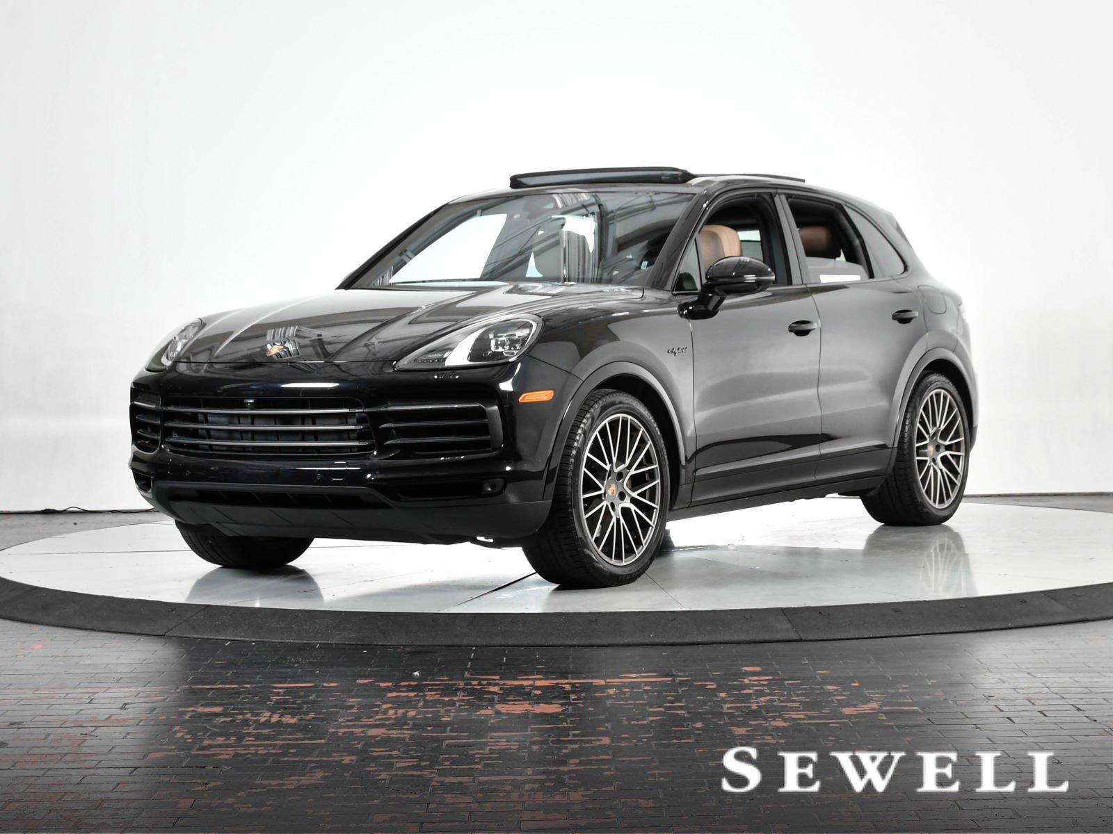 2022 Porsche Cayenne Vehicle Photo in DALLAS, TX 75235